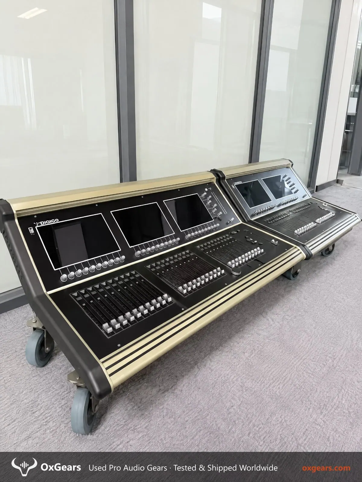 Bàn trộn kỹ thuật số DiGiCo SD10