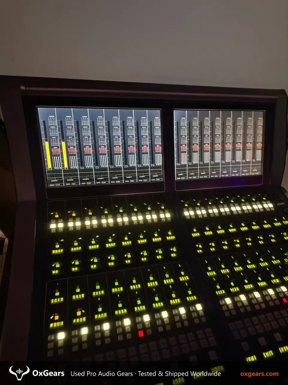 Bàn trộn kỹ thuật số Lawo