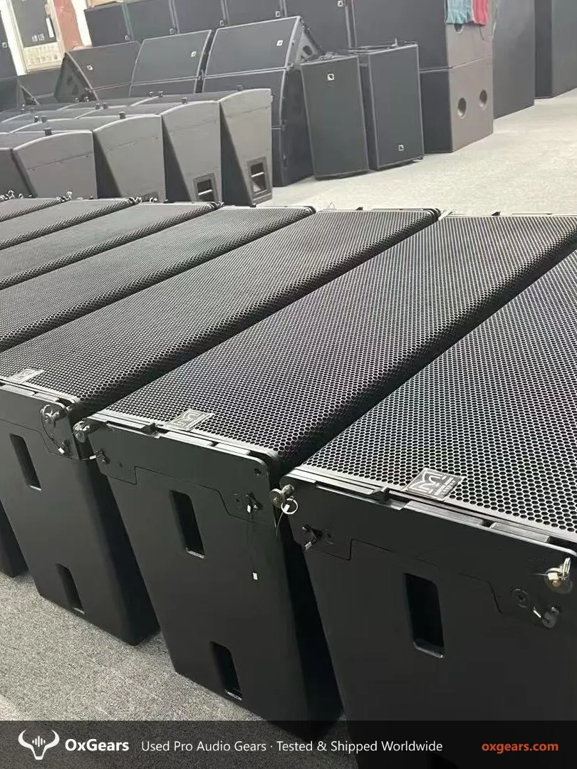 Martin Audio Audience 12 Line Array Speaker 2