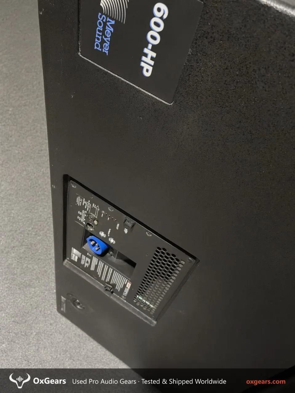مكبر صوت Meyer Sound MINA من نوع Line Array 7