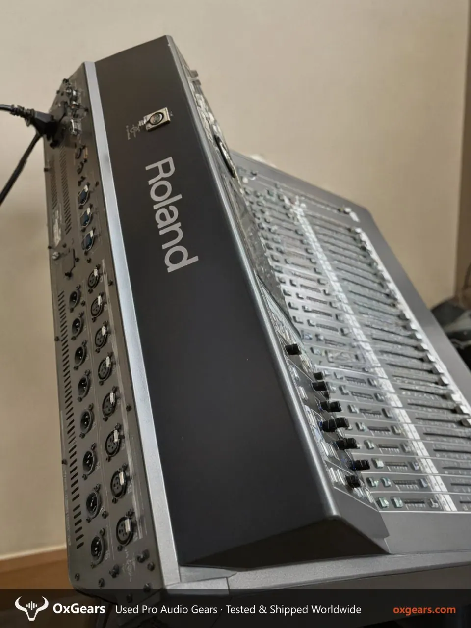 رولاند V-Mixer M-480 مايكسر صوت مباشر 4