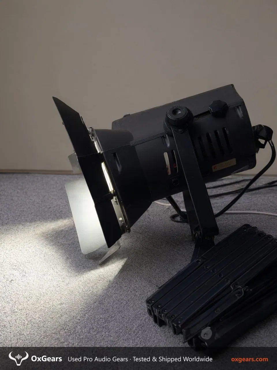 LED Ellipsoidal Spotlight 2